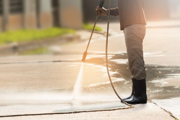 Cost of Residential Concrete Cleaning in Cedar Rapids
