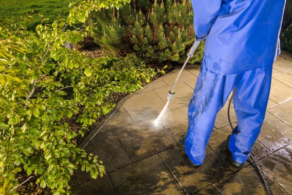 Cost of Hardscape Cleaning in Cedar Rapids