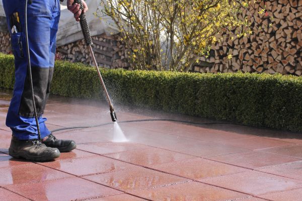 Cost of Driveway Pavers Cleaning in Cedar Rapids