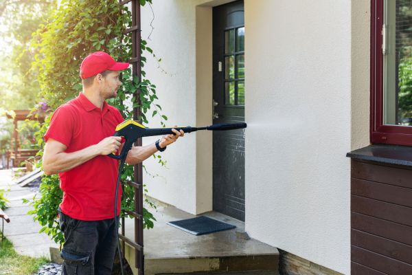 Cost of House Powerwashing in Cedar Rapids