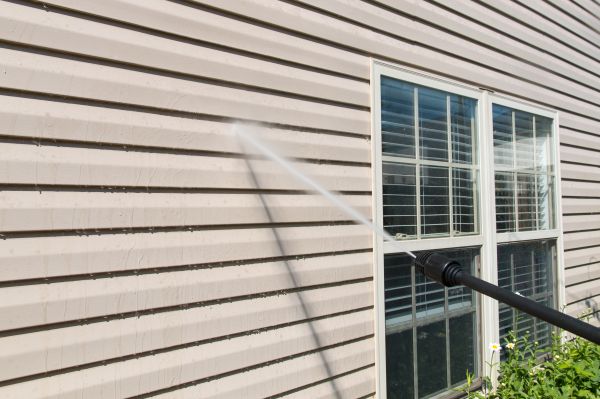 House Pressure Washing in Cedar Rapids