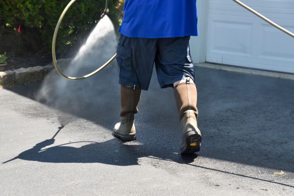 Asphalt Driveway Cleaning in Cedar Rapids
