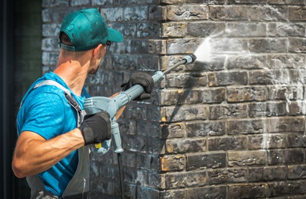 Cost of Exterior Masonry Cleaning in Cedar Rapids