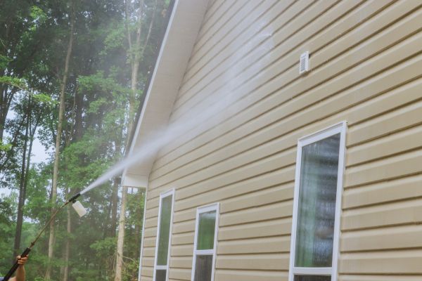 Home Siding Cleaning in Cedar Rapids