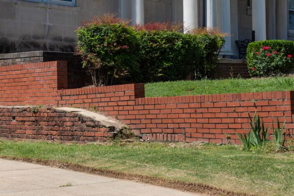 Cost of Retaining Wall Cleaning in Cedar Rapids